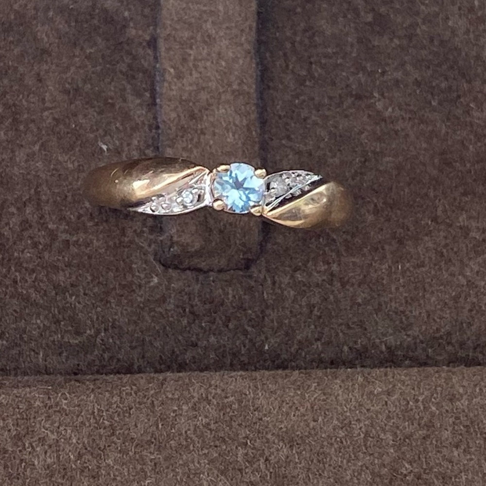 Vintage 10K Gold  Blue Topat Ring